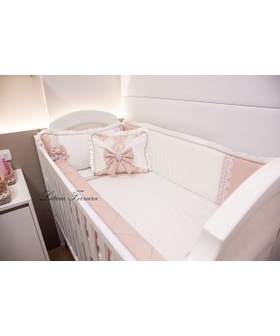 KIT BERÇO LAURA (ROSE E BRANCO)